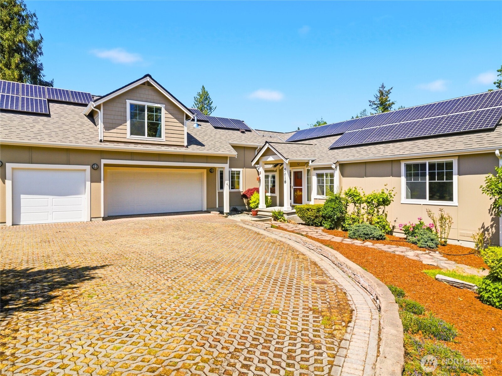 5018 Pleasant Glade Road NE, Olympia, WA 98516