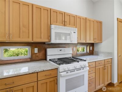 5018 Pleasant Glade Road NE, Olympia, WA 98516 - Photo 11