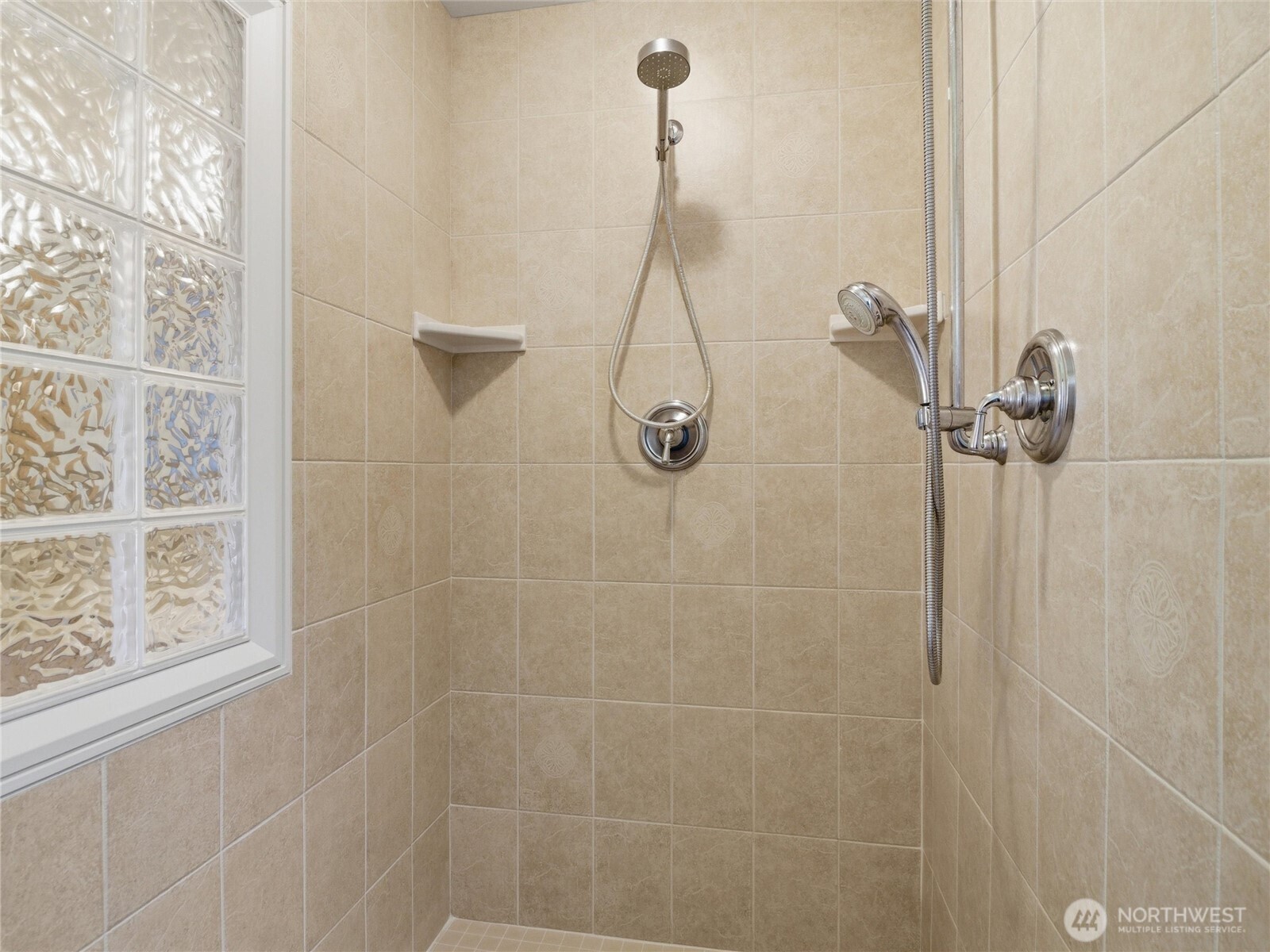 5018 Pleasant Glade Road NE, Olympia, WA 98516