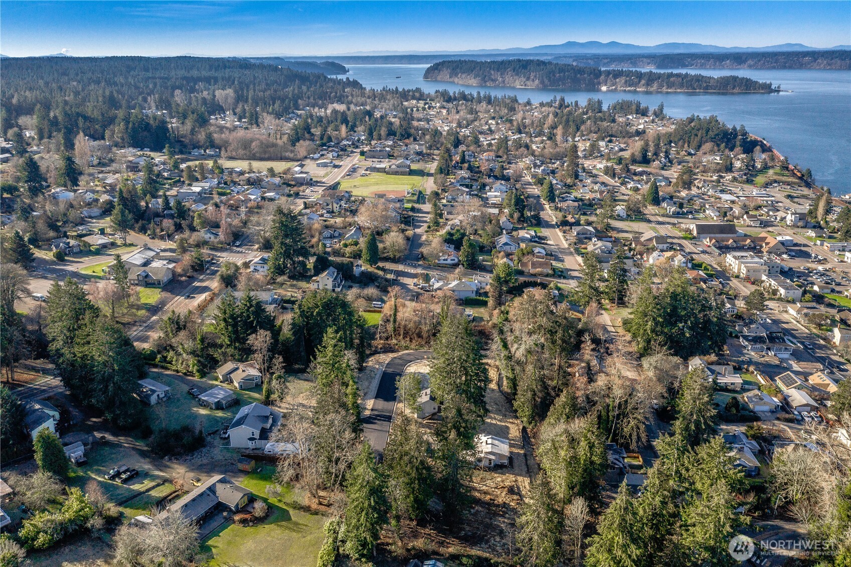 2009 Nisqually Street , Steilacoom, WA 98388