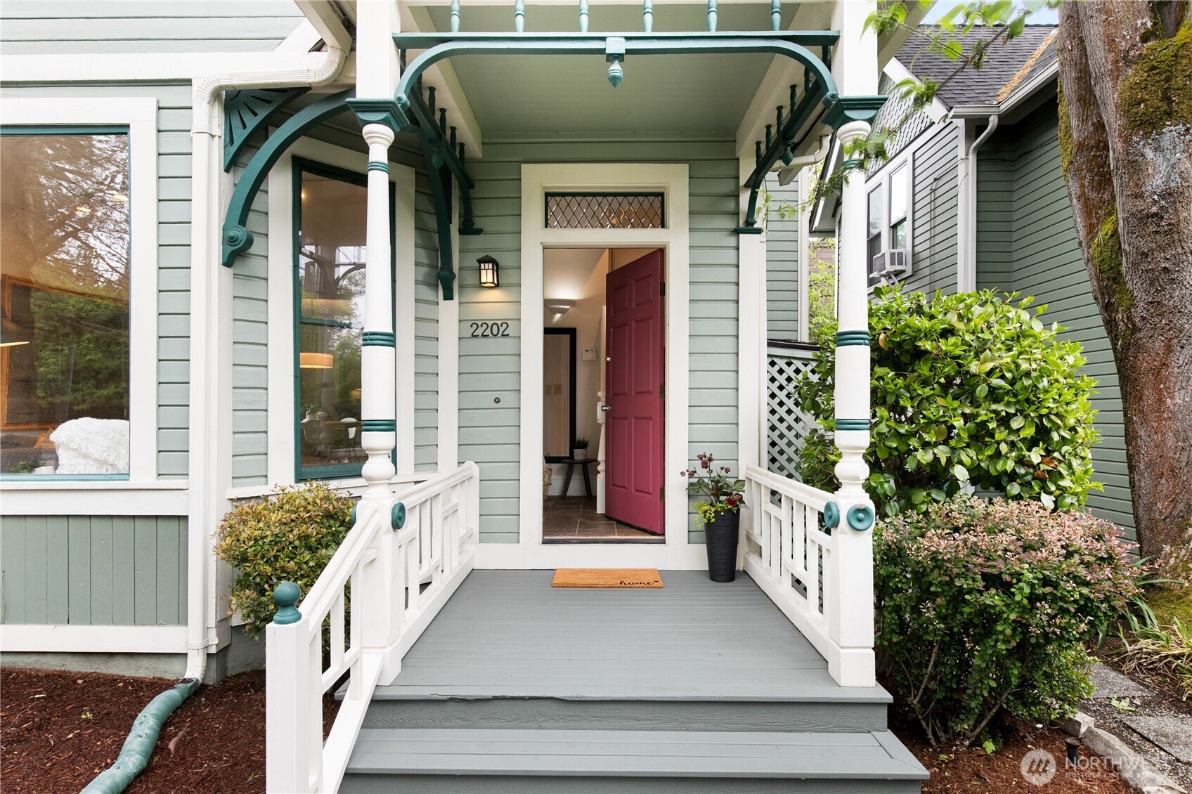 2202 E John Street , Seattle, WA 98112-5334