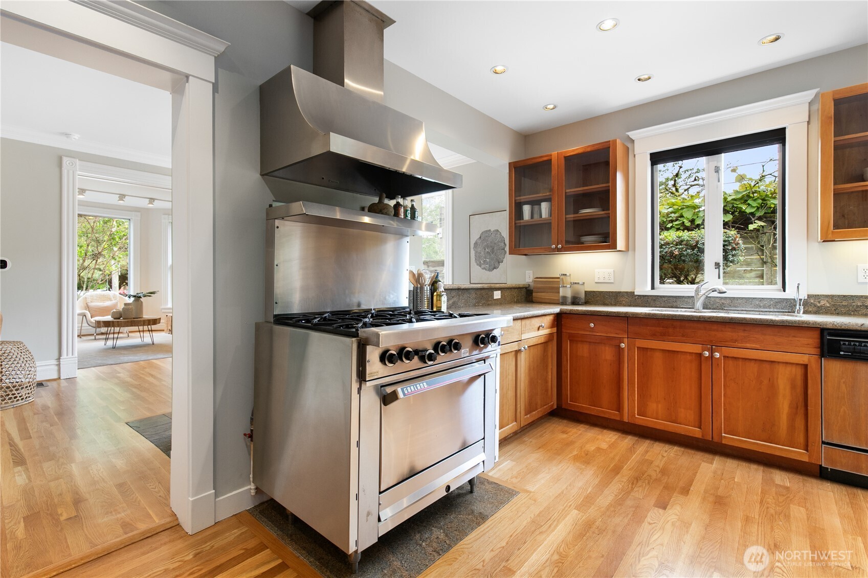 2202 E John Street , Seattle, WA 98112-5334
