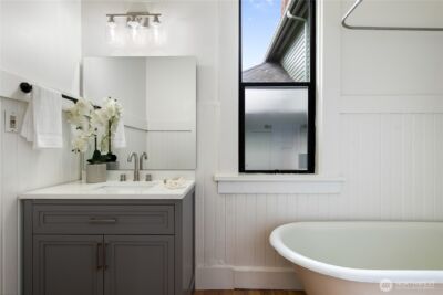 2202 E John Street , Seattle, WA 98112-5334 - Photo 16