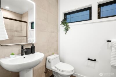 13024 Corliss Avenue N, Seattle, WA 98133 - Photo 22