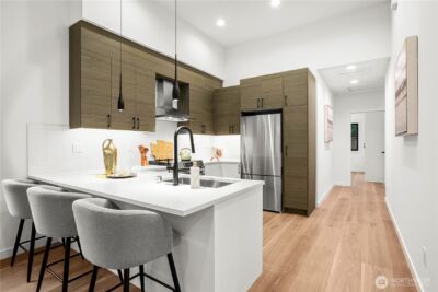 13024 Corliss Avenue N, Seattle, WA 98133 - Photo 9