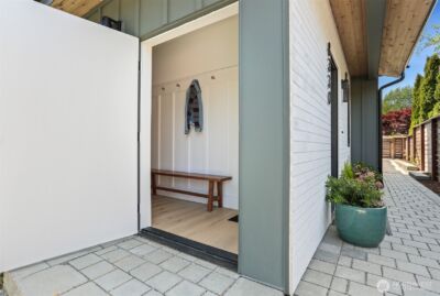 8330 24th Avenue NW, Seattle, WA 98117 - Photo 30