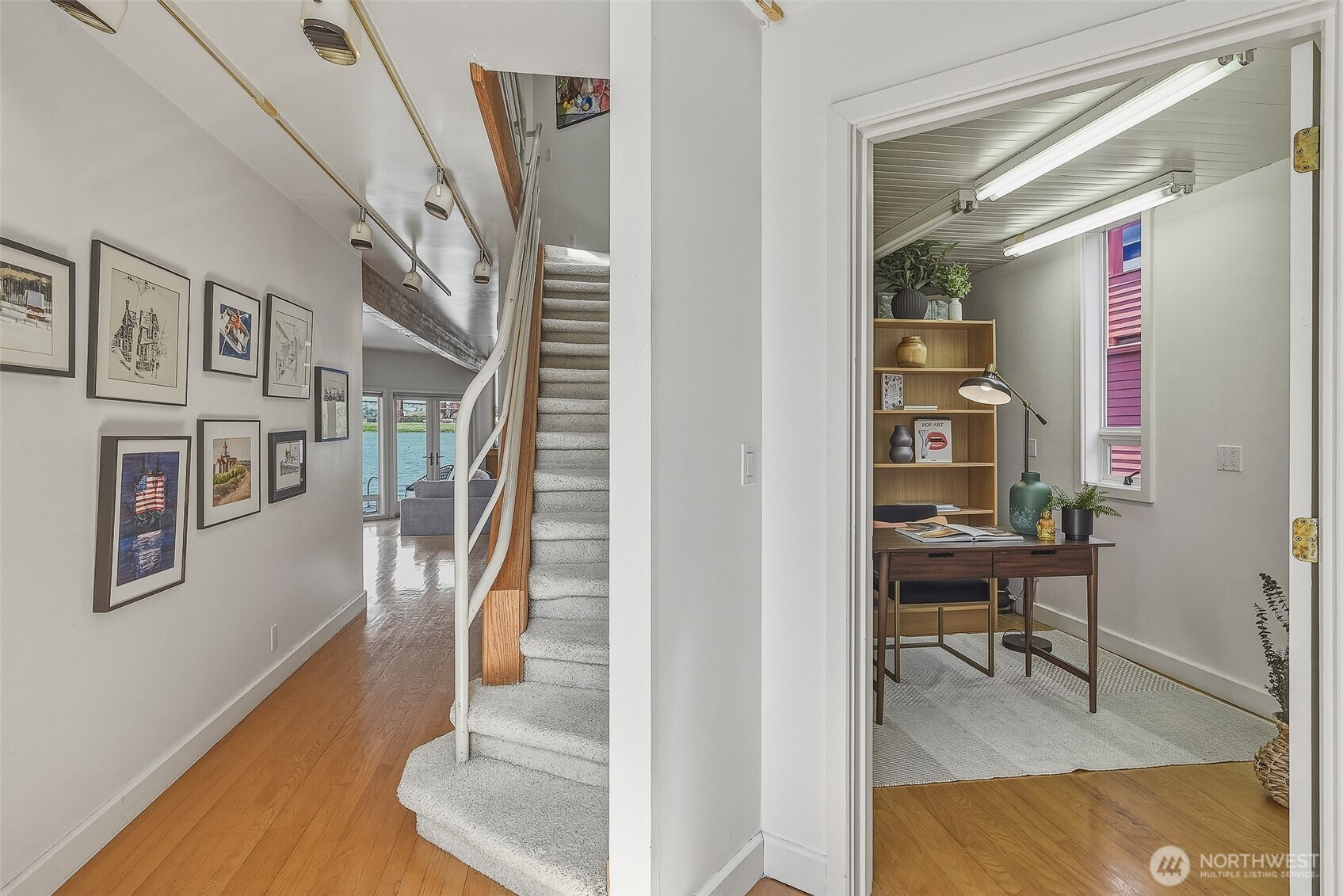 10 E Roanoke Street #8, Seattle, WA 98102