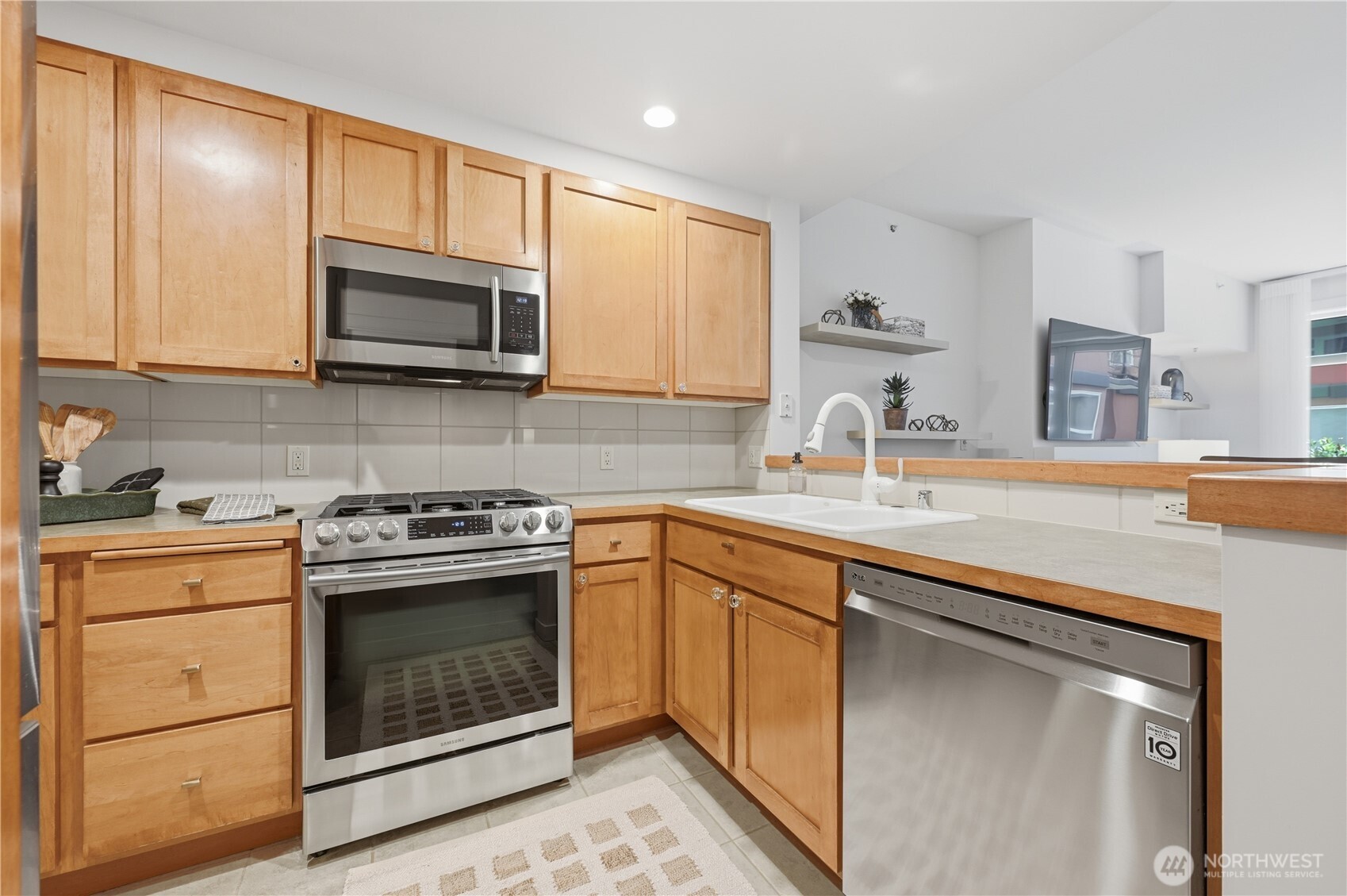 2607 Western Avenue #403, Seattle, WA 98121