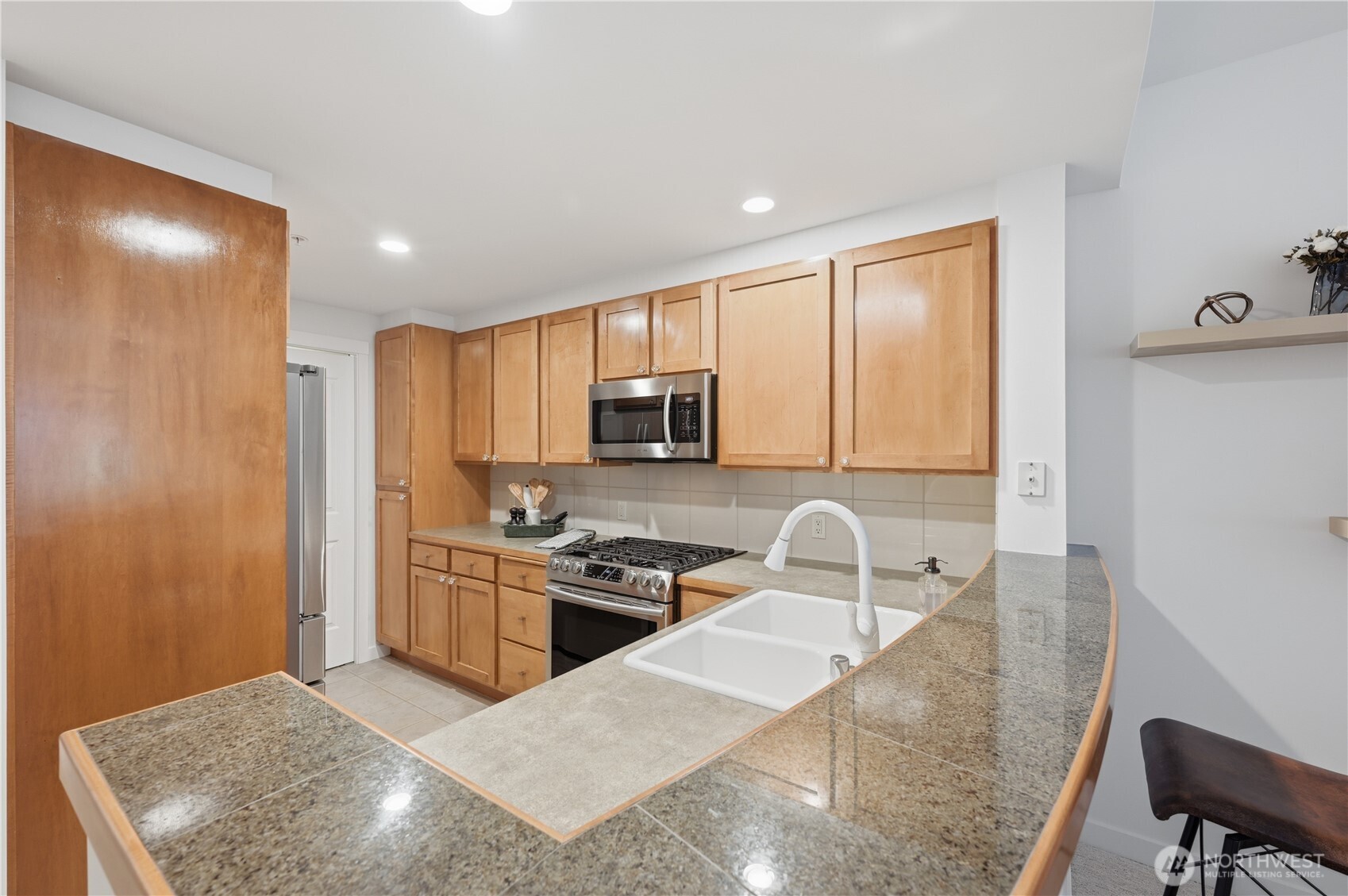 2607 Western Avenue #403, Seattle, WA 98121