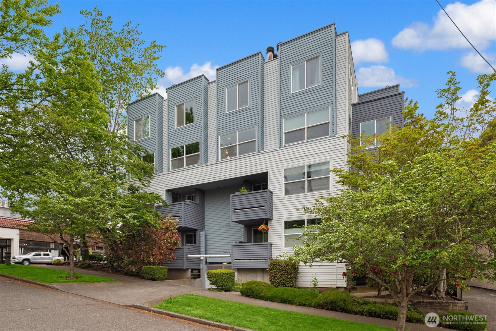 7600 Greenwood Avenue N #303, Seattle, WA 98103