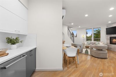 12002 Greenwood Avenue N, Seattle, WA 98133 - Photo 11