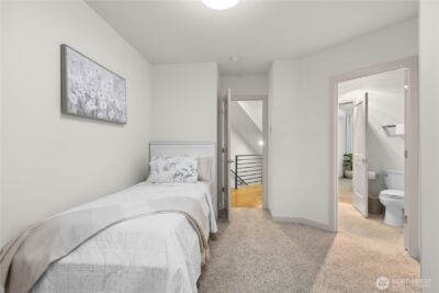 12002 Greenwood Avenue N, Seattle, WA 98133 - Photo 18