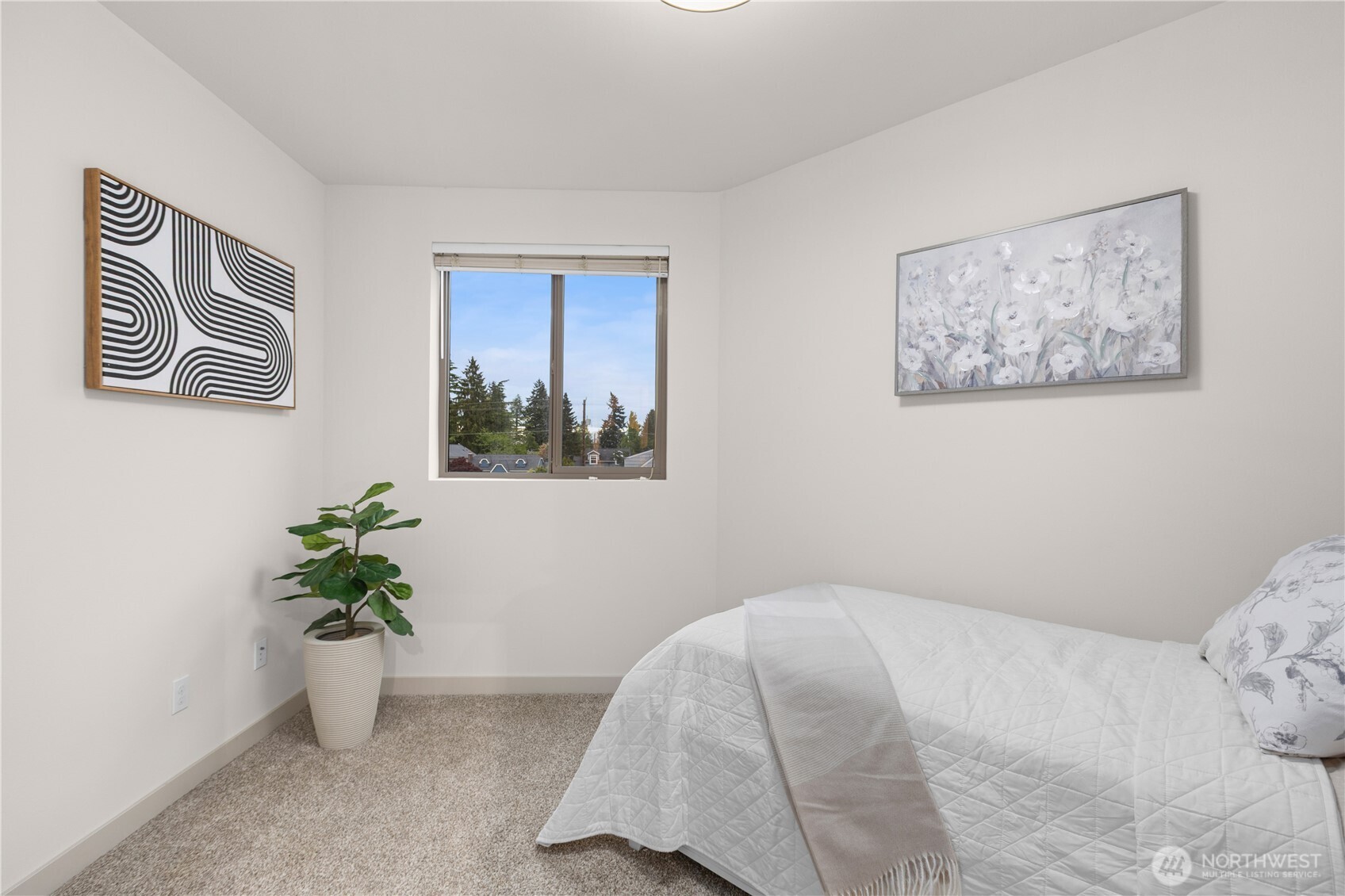 12002 Greenwood Avenue N, Seattle, WA 98133