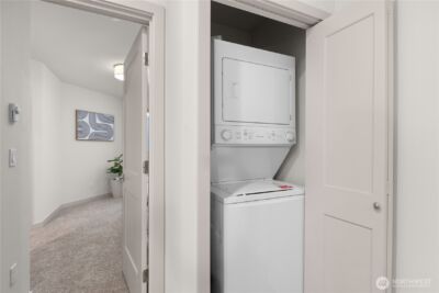 12002 Greenwood Avenue N, Seattle, WA 98133 - Photo 20