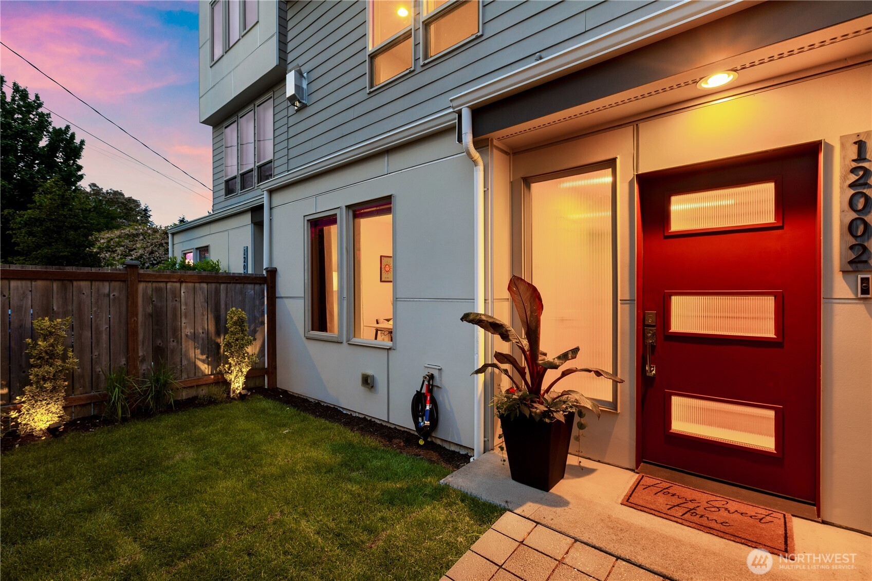 12002 Greenwood Avenue N, Seattle, WA 98133
