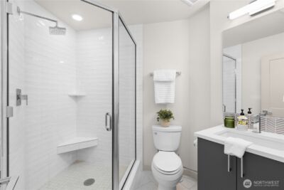 12002 Greenwood Avenue N, Seattle, WA 98133 - Photo 23