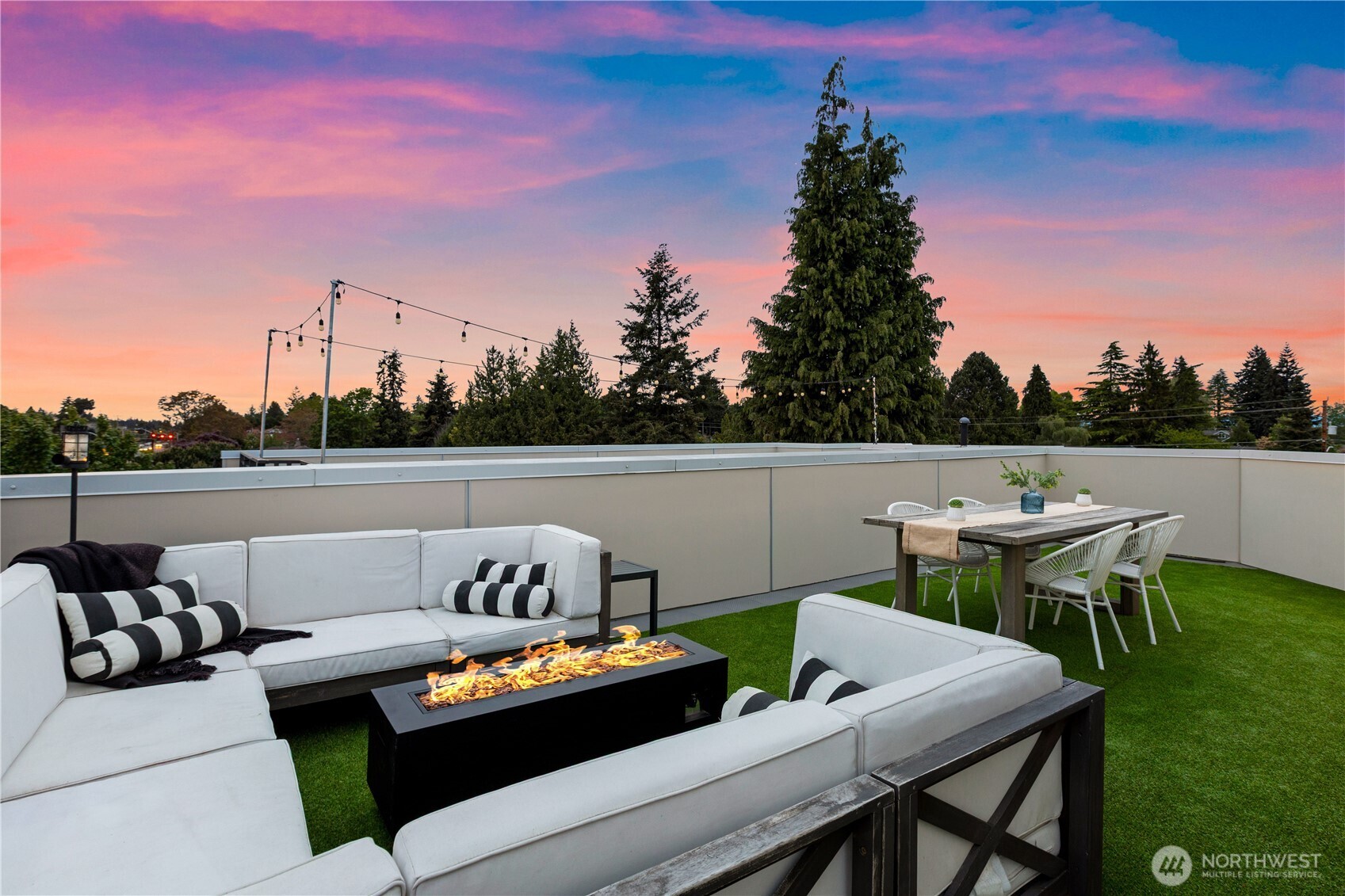 12002 Greenwood Avenue N, Seattle, WA 98133