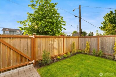 12002 Greenwood Avenue N, Seattle, WA 98133 - Photo 35