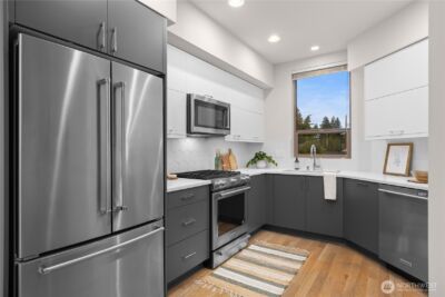 12002 Greenwood Avenue N, Seattle, WA 98133 - Photo 9