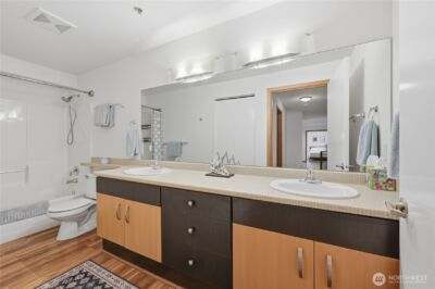 4020 Aurora Avenue N #304, Seattle, WA 98103 - Photo 16