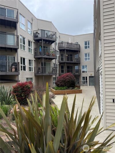 4020 Aurora Avenue N #304, Seattle, WA 98103 - Photo 24
