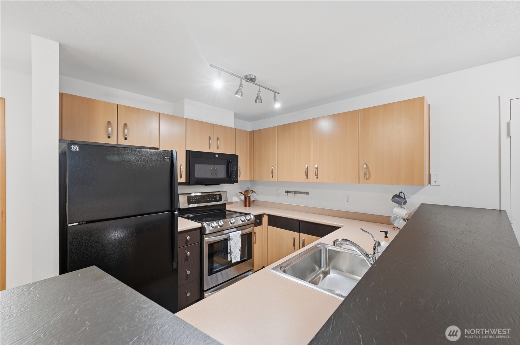4020 Aurora Avenue N #304, Seattle, WA 98103