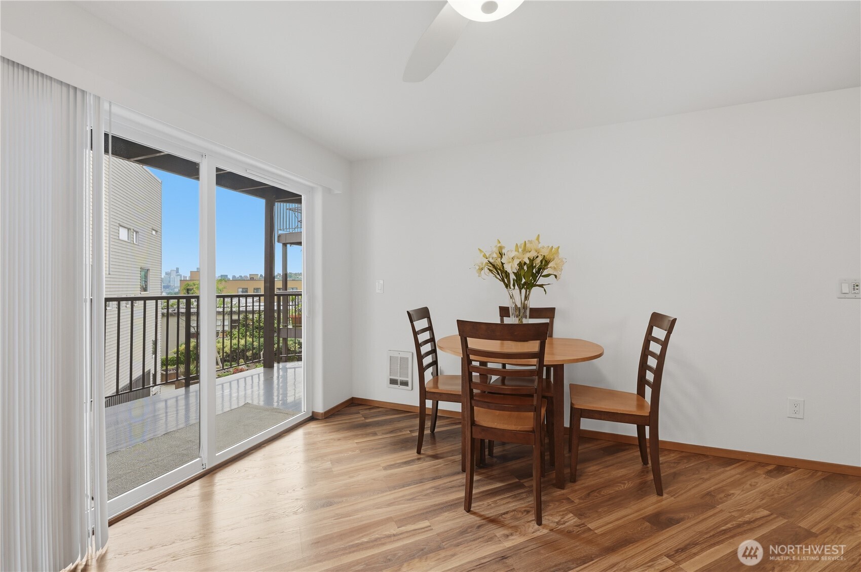 4020 Aurora Avenue N #304, Seattle, WA 98103