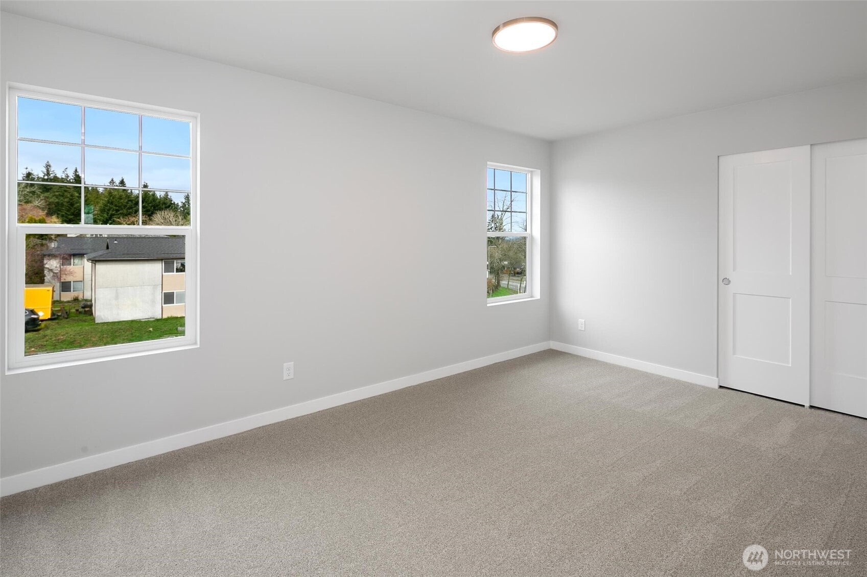 592 SW 97th Street #2, Seattle, WA 98106
