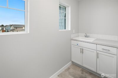 592 SW 97th Street #2, Seattle, WA 98106 - Photo 32