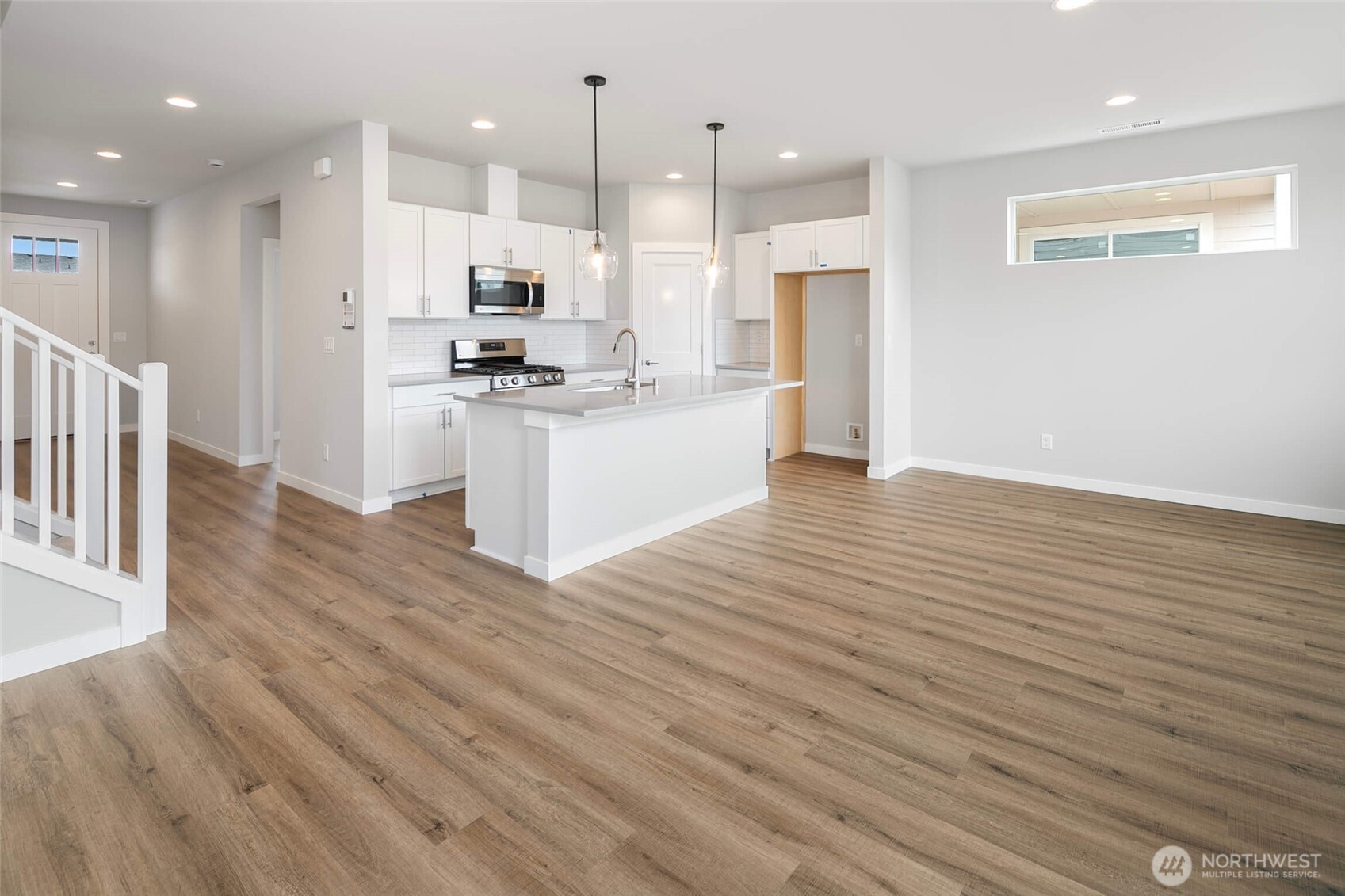 592 SW 97th Street #2, Seattle, WA 98106