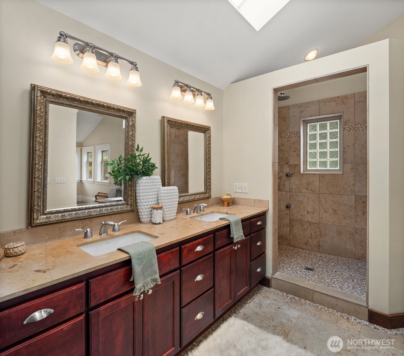 159 Blaine Street , Seattle, WA 98109