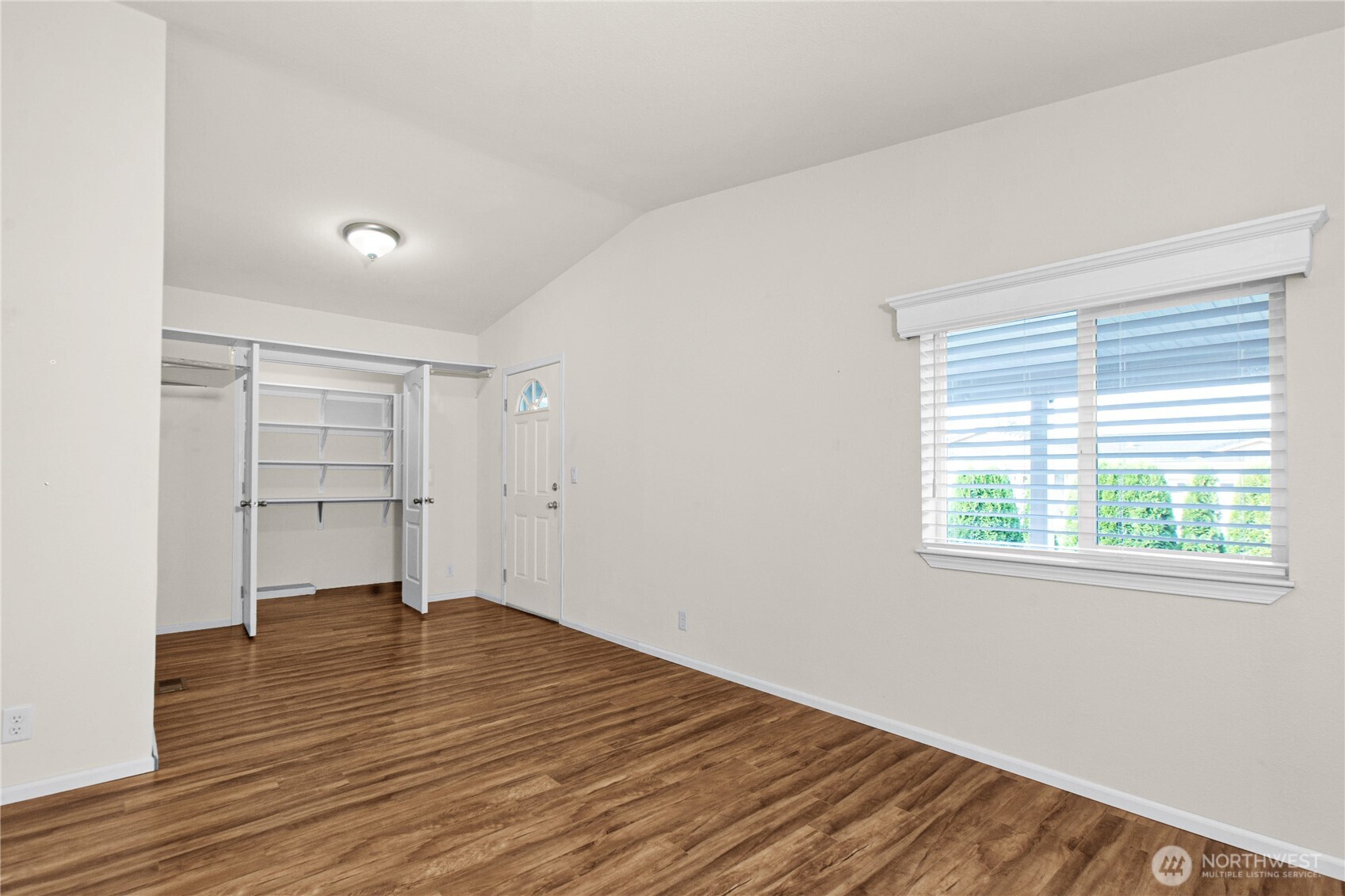 4264 Lakeview Lane SE, Lacey, WA 98503