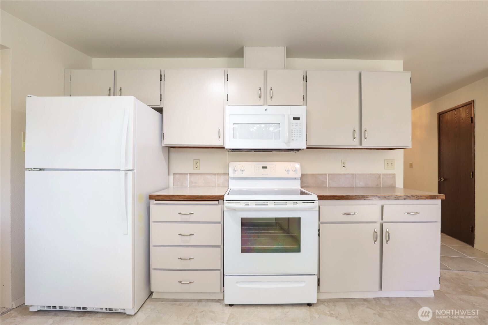 444 Canal Drive SE, Ocean Shores, WA 98569