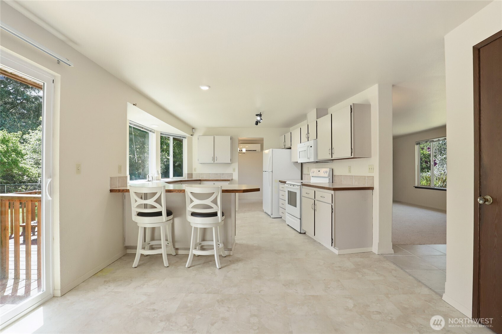 444 Canal Drive SE, Ocean Shores, WA 98569