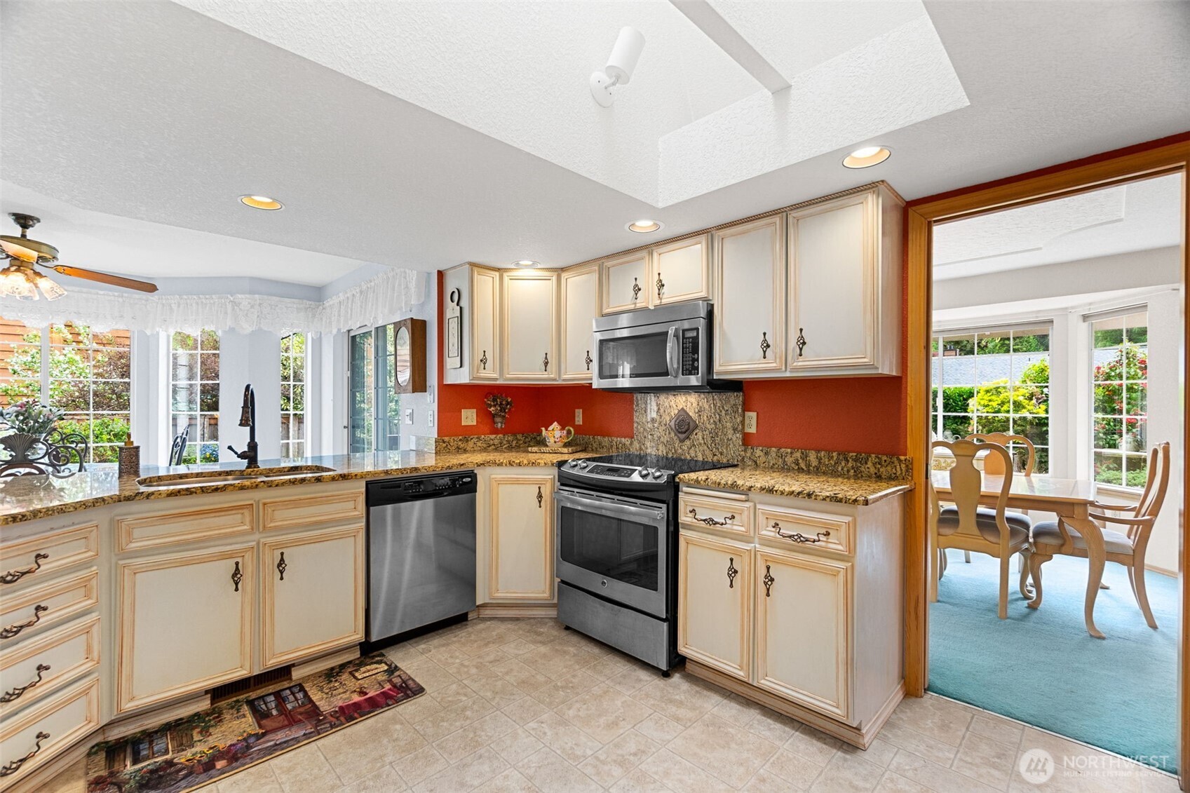 2716 Walnut Loop NW, Olympia, WA 98502