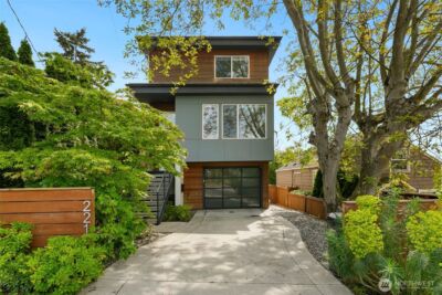 221 NW 50th Street , Seattle, WA 98107