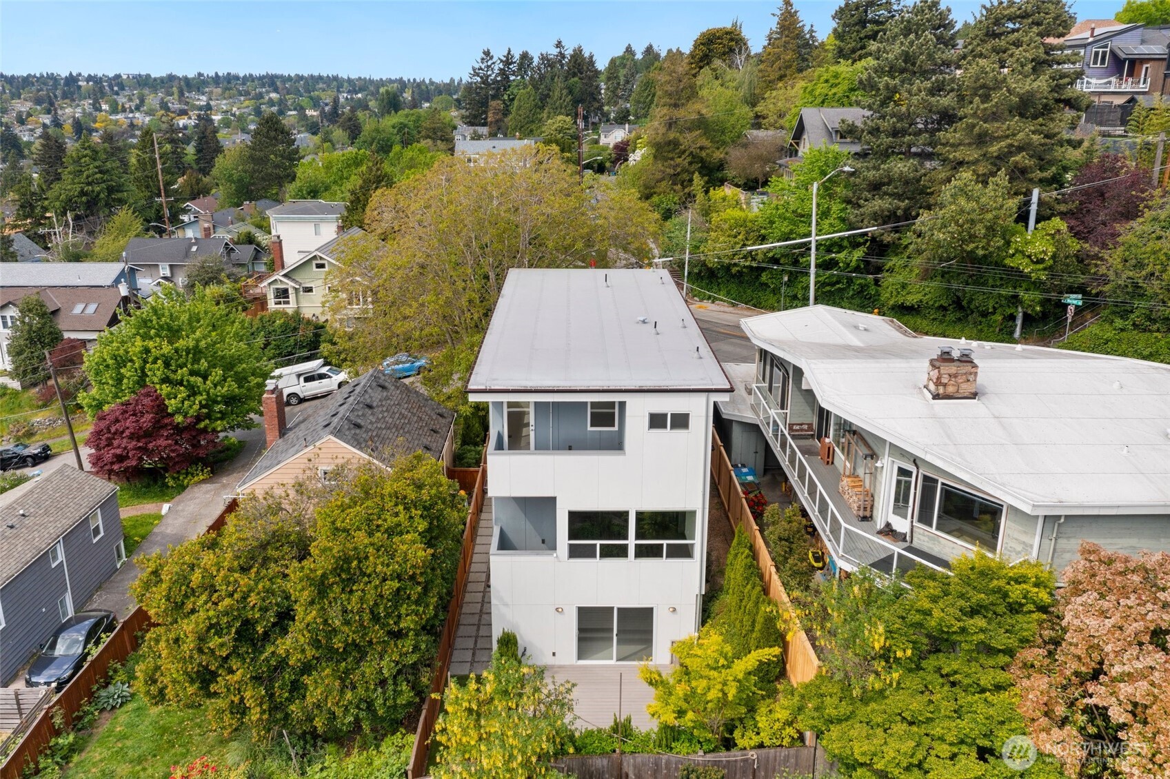 221 NW 50th Street , Seattle, WA 98107