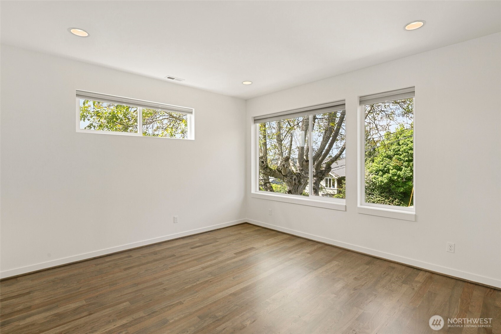 221 NW 50th Street , Seattle, WA 98107
