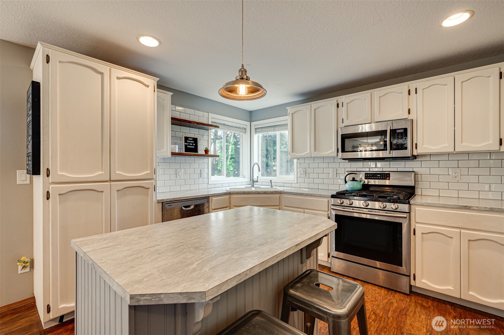 302 Pine Street , Woodland, WA 98674