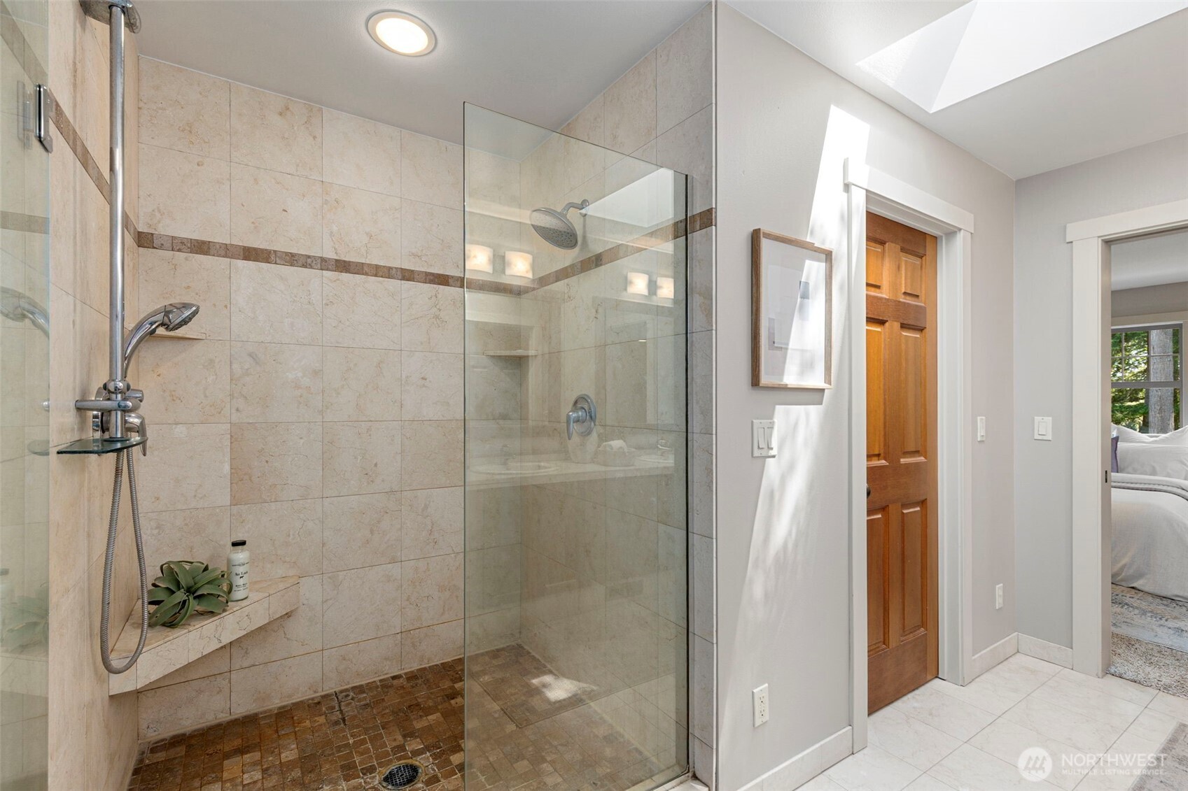 4810 Rose Avenue NE, Bainbridge Island, WA 98110