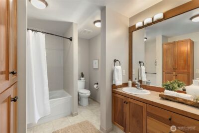 4810 Rose Avenue NE, Bainbridge Island, WA 98110 - Photo 32