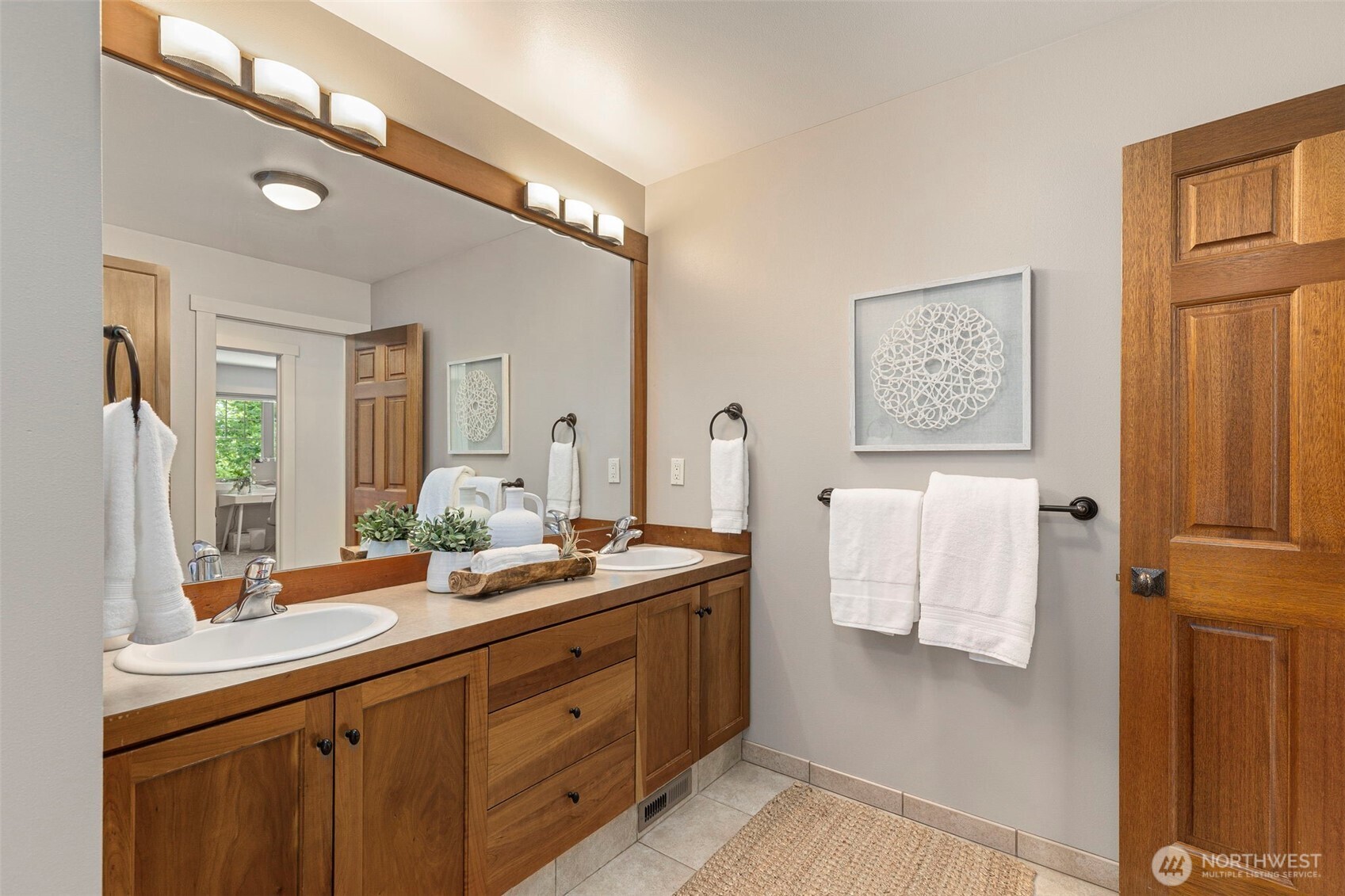 4810 Rose Avenue NE, Bainbridge Island, WA 98110