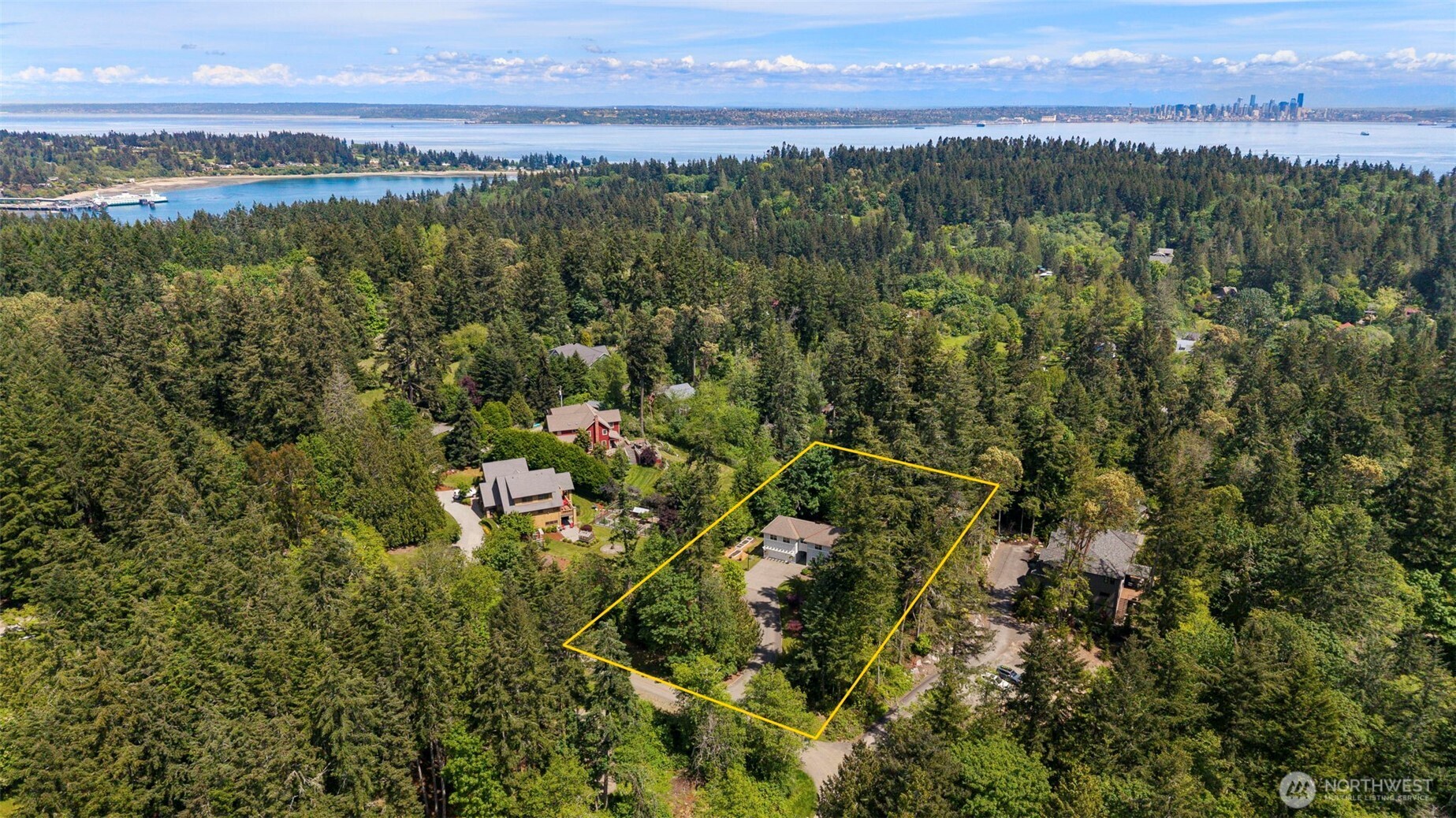 4810 Rose Avenue NE, Bainbridge Island, WA 98110