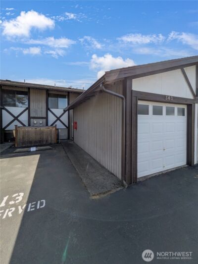 317 SW 112th Street #303, Seattle, WA 98146 - Photo 1