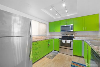 317 SW 112th Street #303, Seattle, WA 98146 - Photo 7
