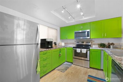 317 SW 112th Street #303, Seattle, WA 98146 - Photo 8