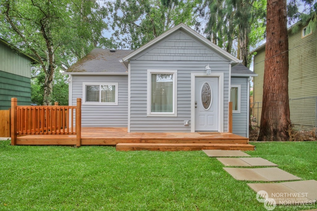 4636 S Othello , Seattle, WA 98118