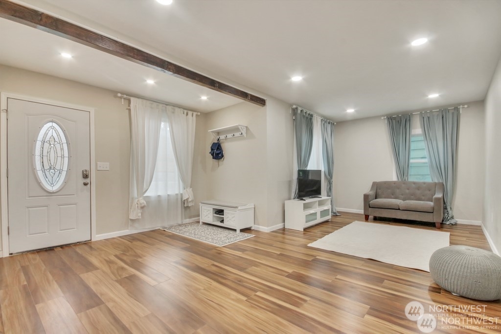 4636 S Othello , Seattle, WA 98118