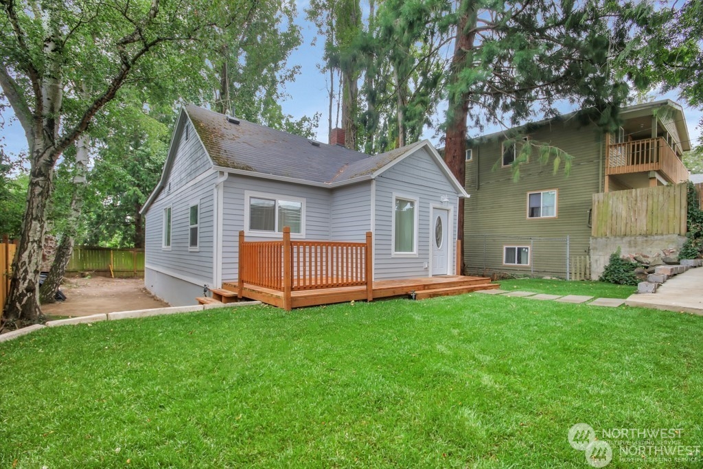 4636 S Othello , Seattle, WA 98118