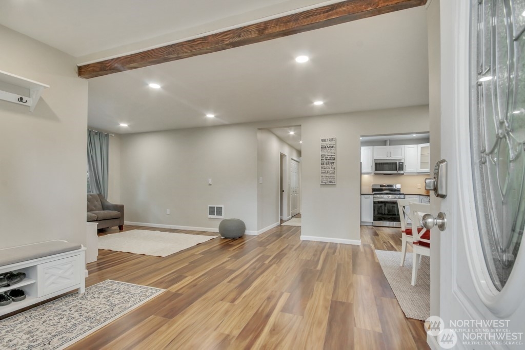 4636 S Othello , Seattle, WA 98118